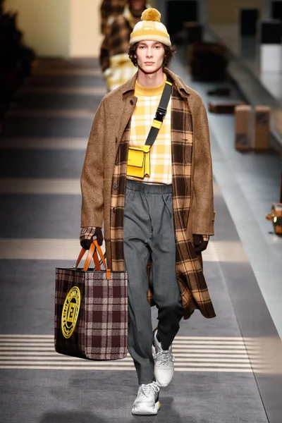 Look 27